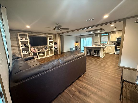 2nd image of 2409 Yarnaby Rd