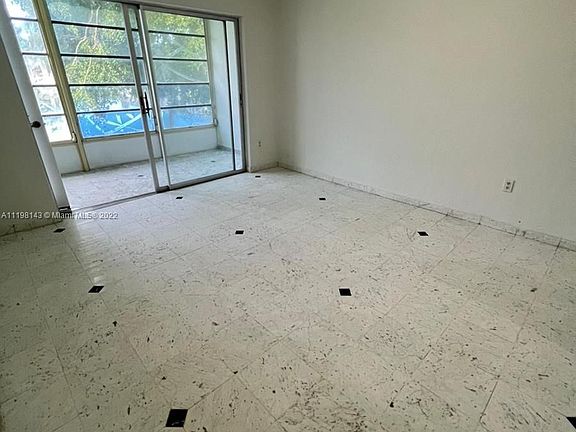 5th image of 20200 NE 29th Ct APT N216