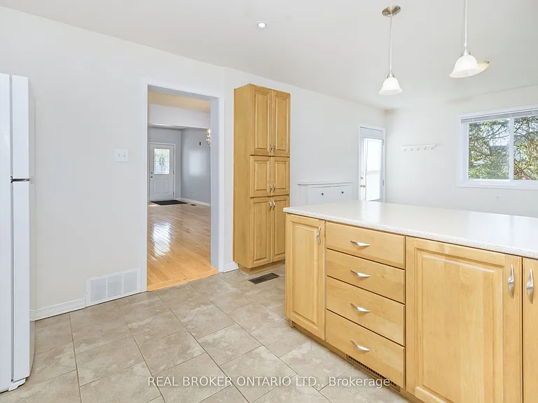 35 Victoria St — Photo 19