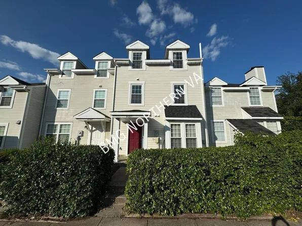 6085 Netherton St, Centreville, VA 20120