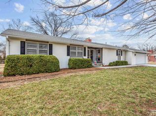 8404 E Peach Tree Ln, Wichita, KS 67207