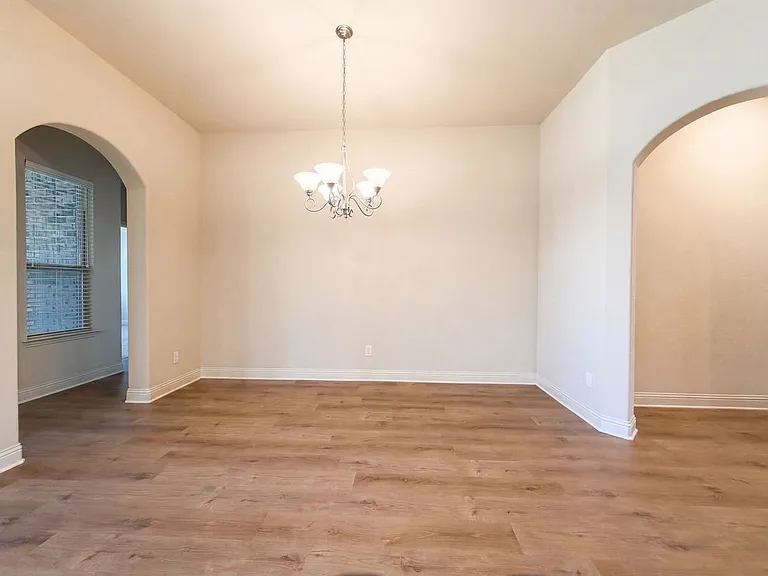 3005 S College Ave — Photo 7