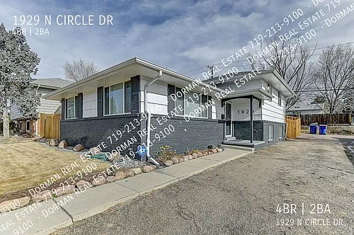 1929 N Circle Dr Photo 1