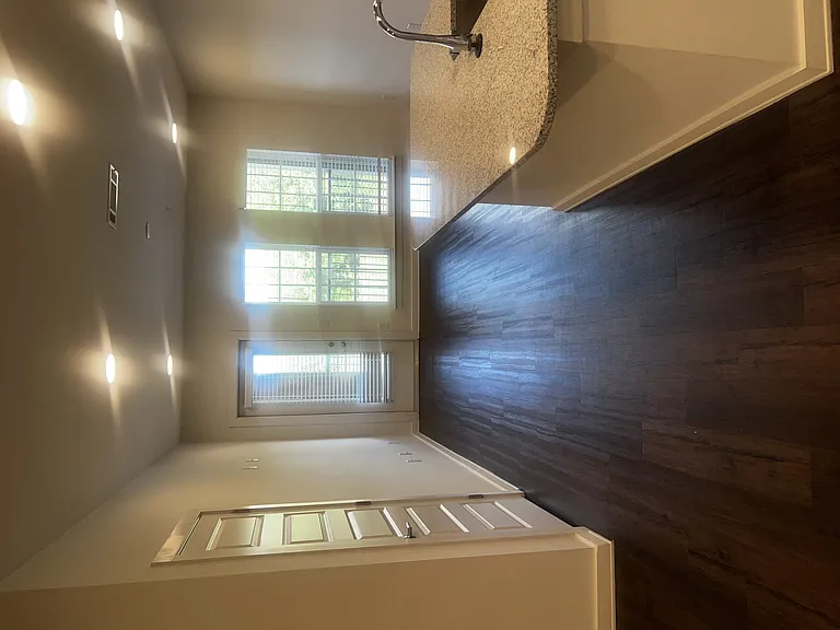 Station 75 Apartments at McDonough — Photo 192