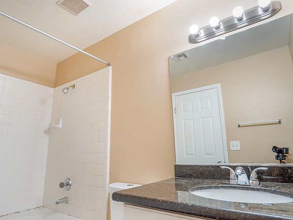 3rd image of 5141 S Lindell Rd #1-201-1