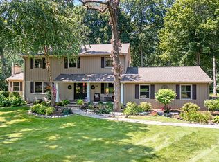 31 Acorn Dr, Hawthorn Woods, IL 60047