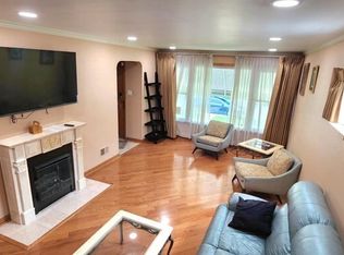 8236 S Albany Ave, Chicago, IL 60652