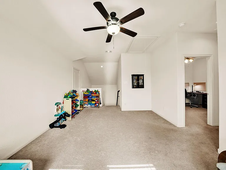 2503 Hagerman Ct — Photo 30