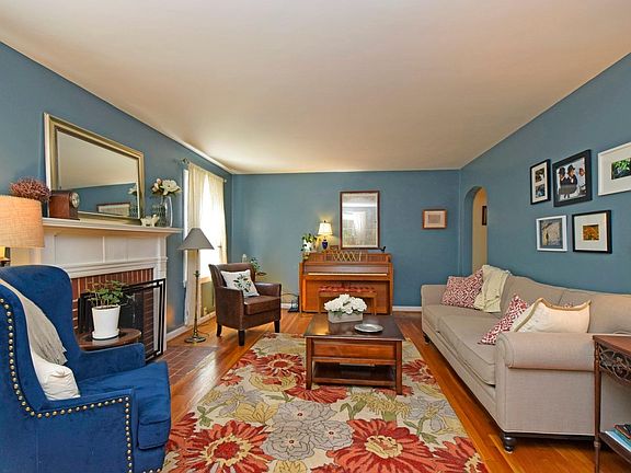4th image of 3511 Linwood Ave