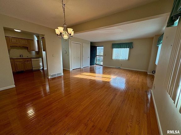 4th image of 5905 36th Avenue Ct #18