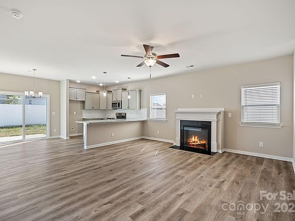 2nd image of 2112 Clapham Ct