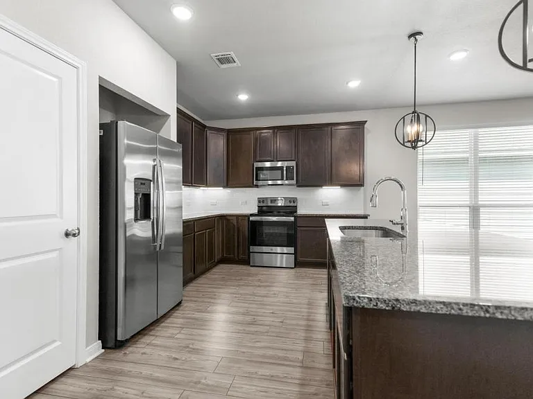 7005 McGregor Loop — Photo 9