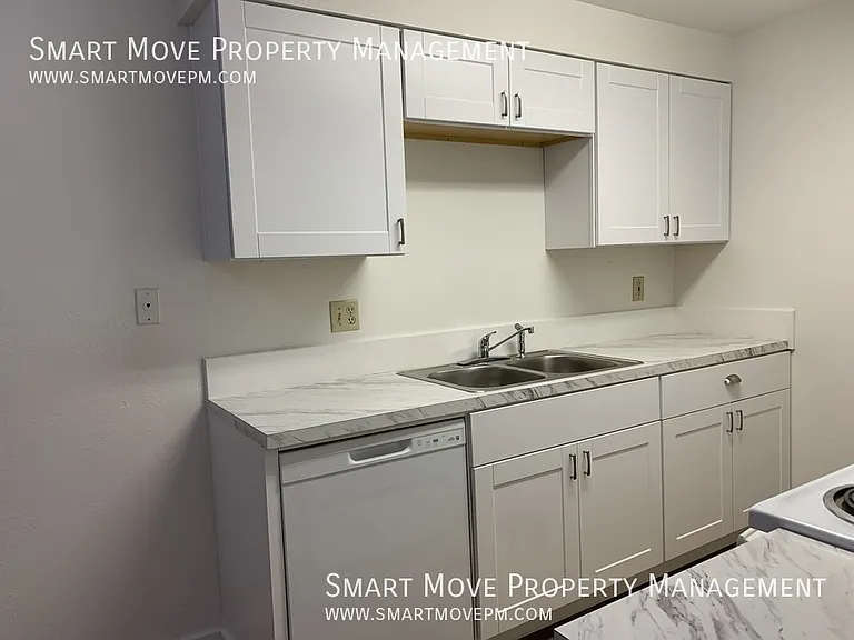 2553 W Targee St — Photo 6