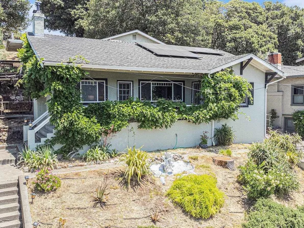 925 Grandview Ave, Martinez, CA 94553