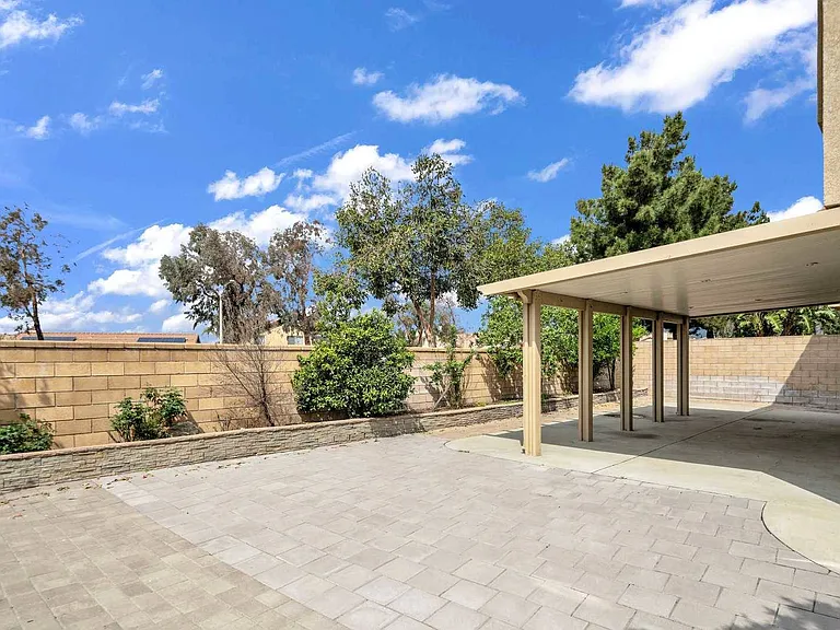 7476 Peppertree Ln — Photo 37