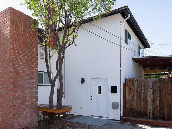 3rd image of 2933 Acresite St