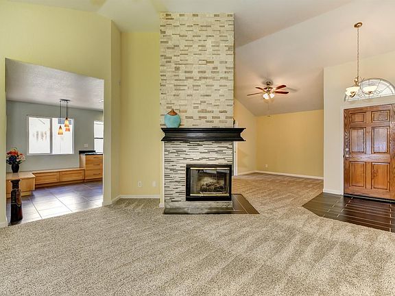 3rd image of 148 Dulverton Cir