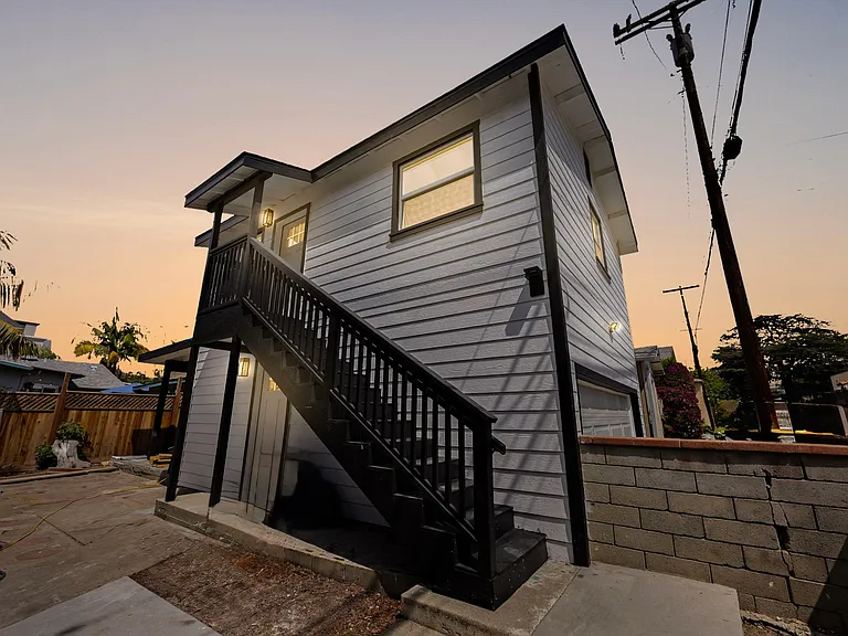 13407 Helen St #A-B — Photo 22