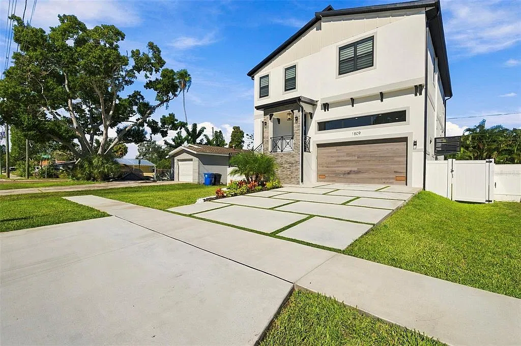 5 bed, 4.0 bath, 2905 sqft, $7,500 — Photo 3