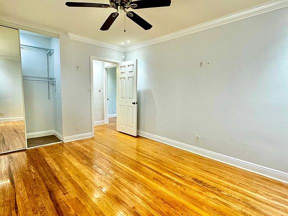 3rd image of 1506 S Barrington Ave #102-B