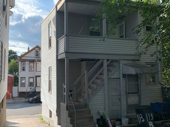 113 E 15th St APT 2