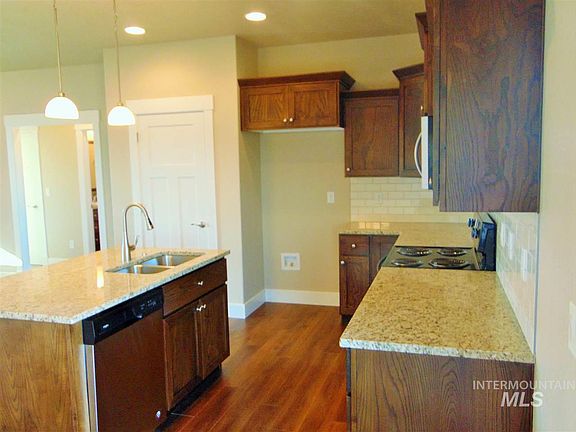 3rd image of 3516 Argyle Pl
