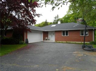 19 Maple Ct, Waterford, CT 06385