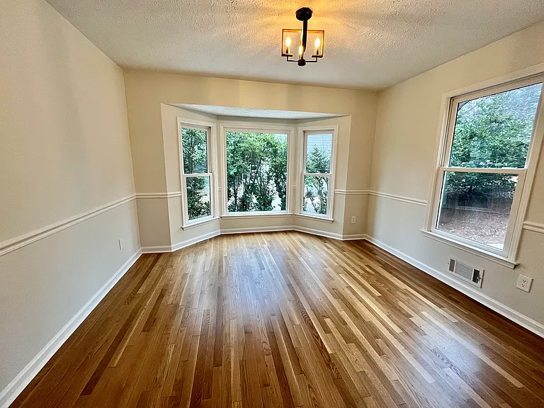 1469 Cheyenne Ct — Photo 6