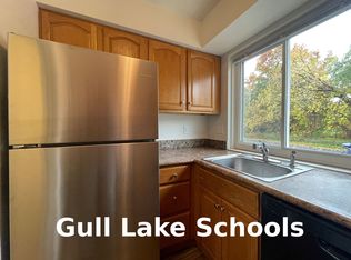 Spacious 2-Bedroom Townhome with Patio | Central A/C | Available Now!, Kalamazoo, MI 49004