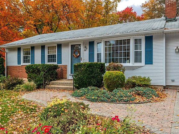 3rd image of 35 Miriam Dr
