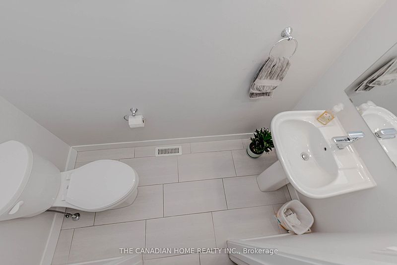 London Townhouse for rent - 3 Bedrooms — photo 27