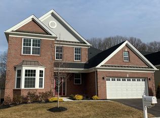 5 Regency Ct, Monroe Township, NJ 08831