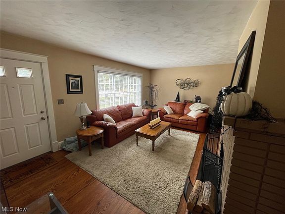 5th image of 28 Brookfield Ave
