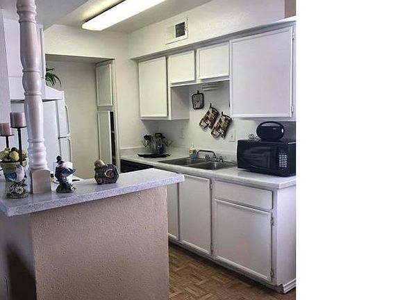 2nd image of 10910 Gulf Fwy APT 197