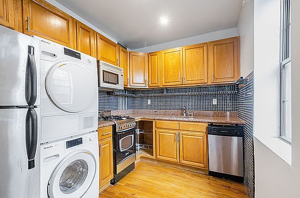 1st image of 120 Suffolk St #4B