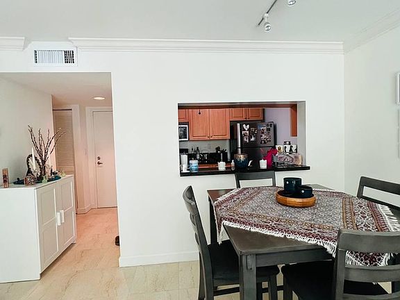 2nd image of 1535 Brickell Ave #B305