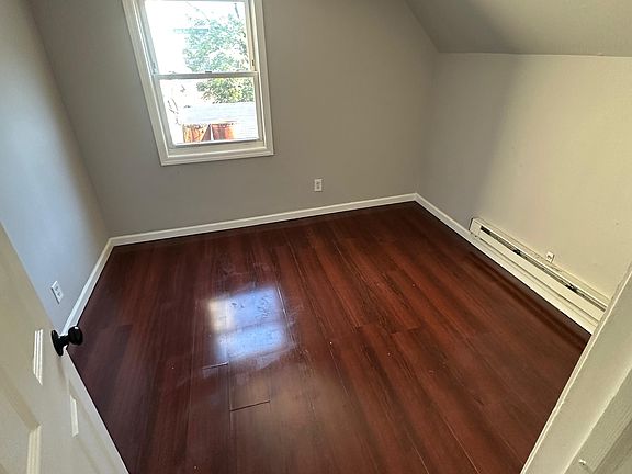 4th image of 46 Parkhurst St APT 3