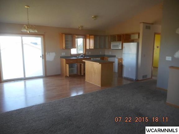2nd image of 300 Maywood Ave