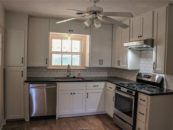 3rd image of 1113 Felder St