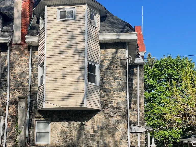 802 N 63rd St — Photo 10