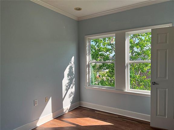 3rd image of 8200-02 Edinburgh St