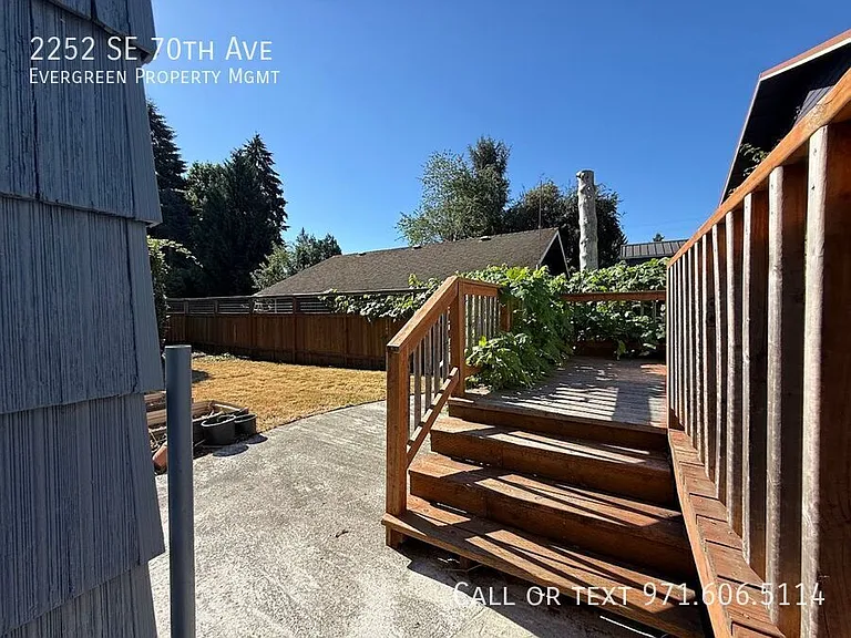2252 SE 70th Ave — Photo 33