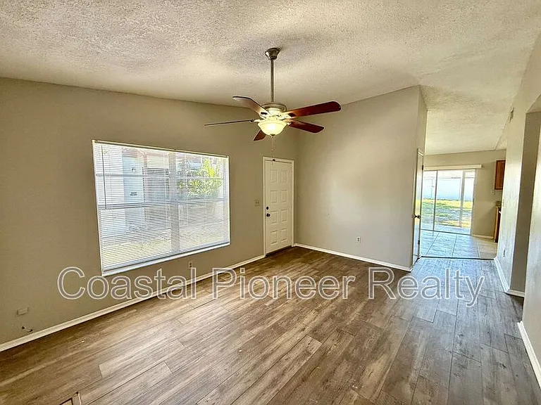 1242 Coolmont Dr — Photo 15