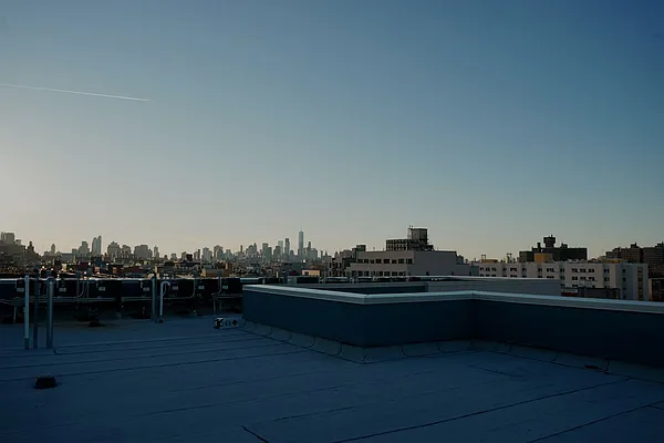 Rented by Manhattan Management LLC | media 104