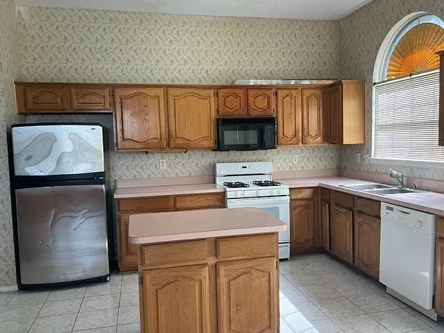 517 E Grubb Dr — Photo 22