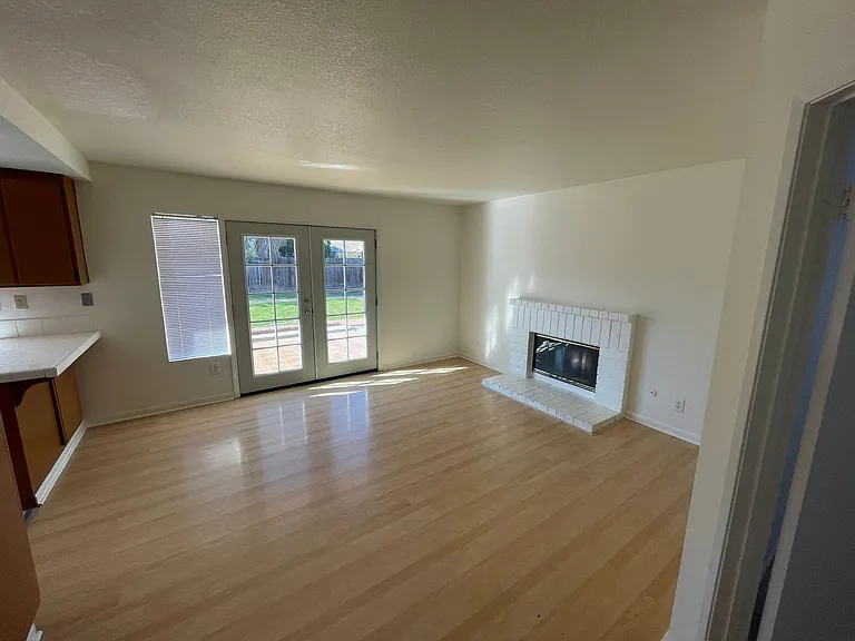 24399 Fiji Dr — Photo 16