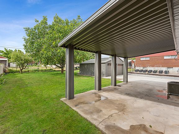 3rd image of 5539 W Kathleen Ave #1
