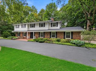 14320 Indian Ridge Dr, Brookfield, WI 53005