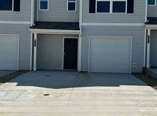 944 Lola Ln, Kingsport, TN 37663