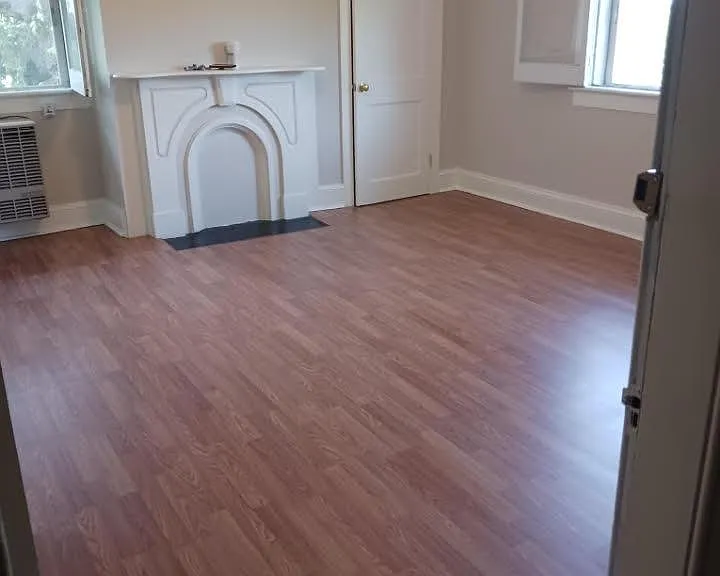 230 Joslen Blvd #8 — Photo 2